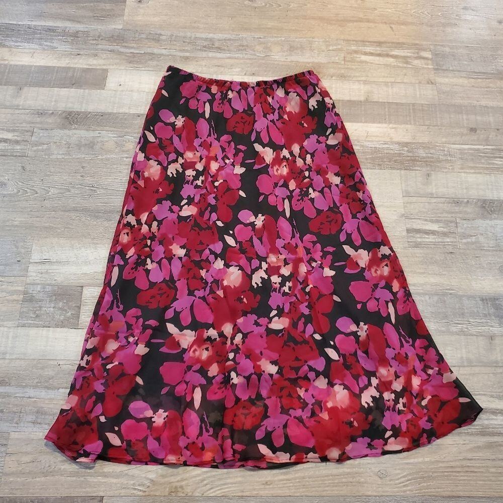 R and K 10 petite womens floral skirt